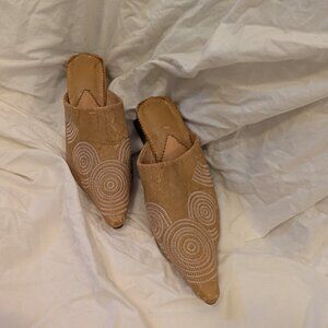 Leather tan mules